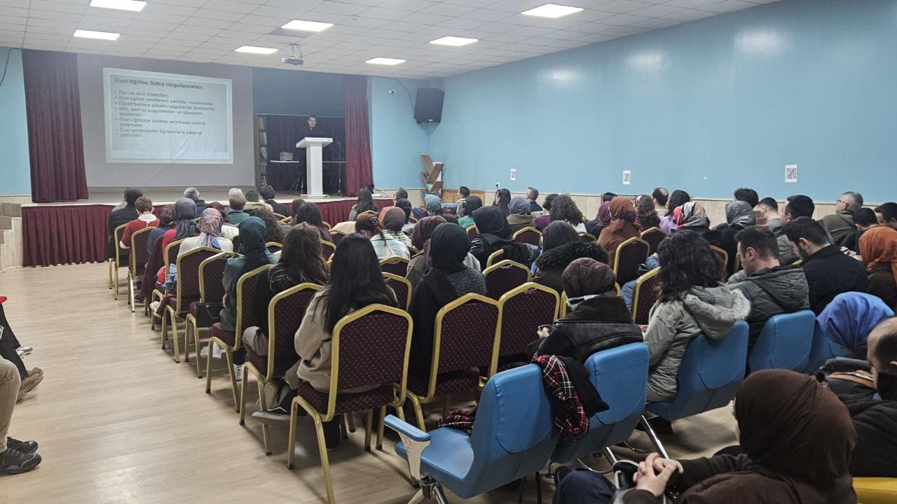 Afyonkarahisar RAM Koordinesinde II. Dönem Başı Rehber Öğretmenler Toplantısı Yapıldı