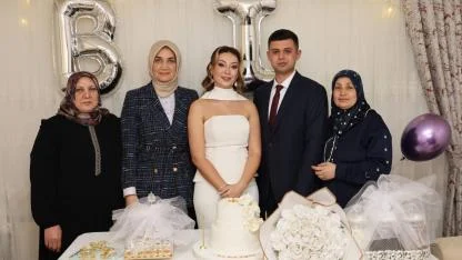 Afyonkarahisar’da Vali Yiğitbaşı Kız İstedi Daha Sonra Yüzükleri Taktı