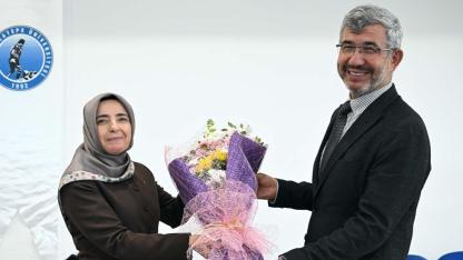 AKÜ İlahiyat Fakültesi Dekanlık Görevi El Değiştirdi