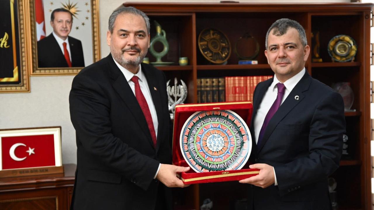 Başkan Koyuncu Emirdağ’a Müjdeyi Patlattı: İkinci Üniversite Geliyor