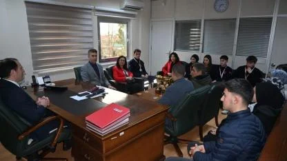 Çay’ın Başarılı Öğrencilerini Kaymakam Türker Makamında Ağırladı