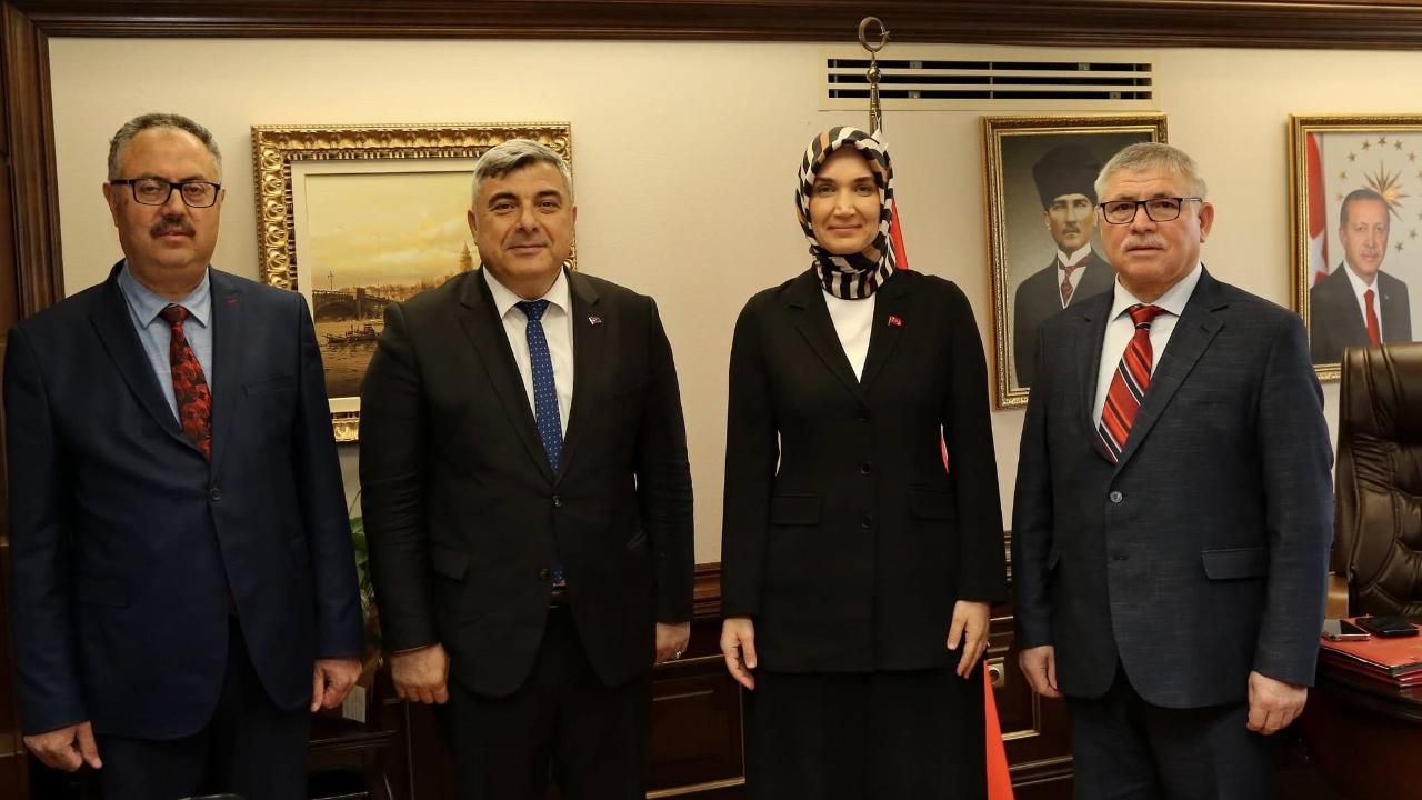 Afyon Eğitimine Çağ Atlatmışlardı Ankara’da Buluştular