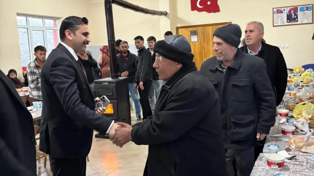 Bayat Kaymakamı Ahmet Akdağ, Akpınar Köyünde Vatandaşlarla İftar Sofrasında Buluştu