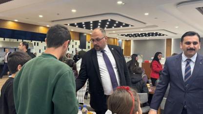 Bayat’ta Köyden Gelen Gençler İçin İftar Sofrası Kuruldu