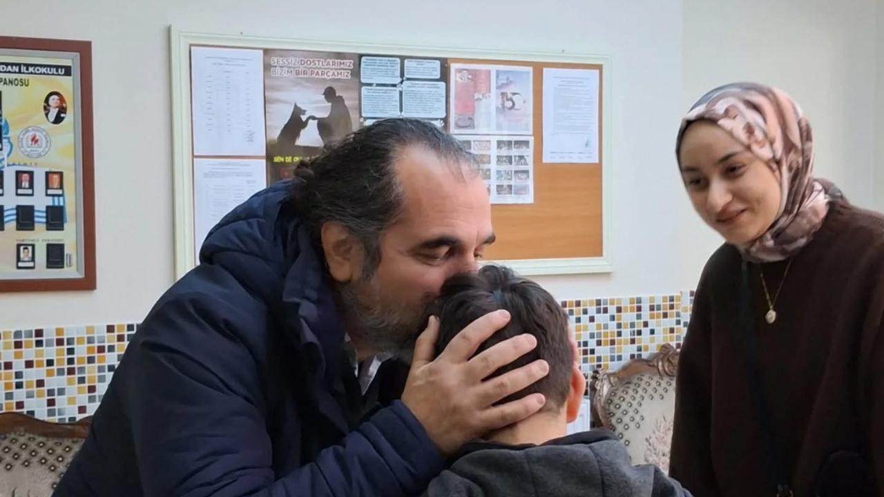 Bolvadin’de 206 Çocuğa Bayramlık: Üniversite Öğrencilerinden Anlamlı Dayanışma