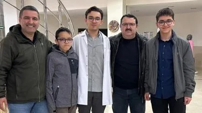 Bolvadin’de Eğitimci Afşin Yıldırım’ın Oğlu Doktor Oldu