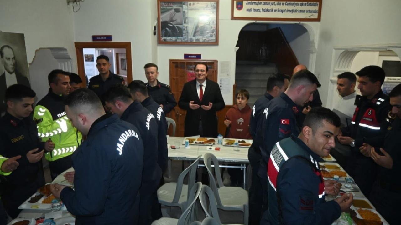 Çay Kaymakamı Türker Jandarma Personeliyle Buluştu