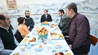 Çay Kaymakamı Türker Kuran Kursu Öğrencileri İle İftarda Buluştu