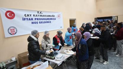 Çay (Uyanık) Yeşilyurt’ta İftar Verdiler