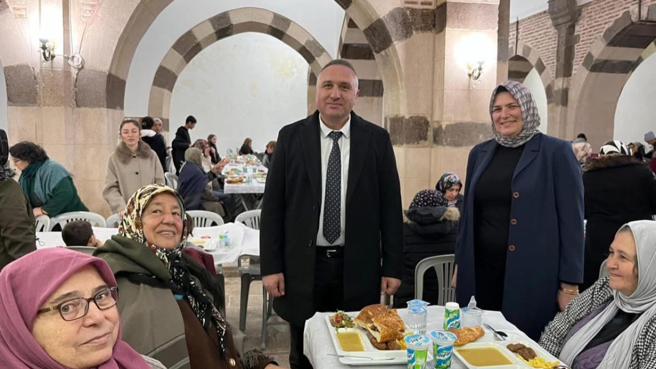 Çay’da Kadınların Günü İftar Programıyla Kutlandı