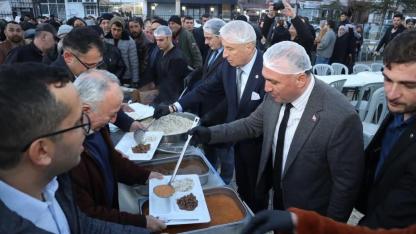 Çay’da Milletvekili Olgun Ailesi Adına İftar Verdi