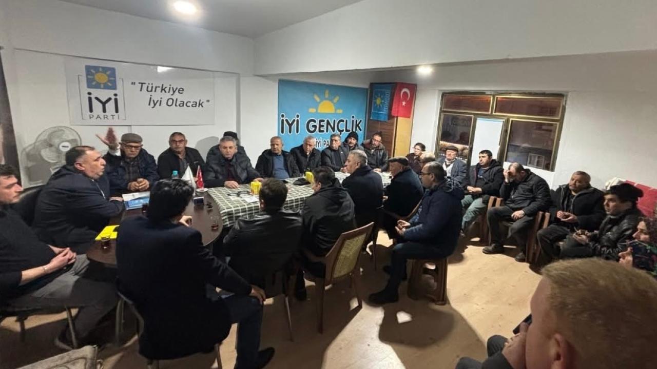 İYİ Parti Çay İlçe Teşkilatı Yönetim Kurulu Toplantısını Gerçekleştirdi
