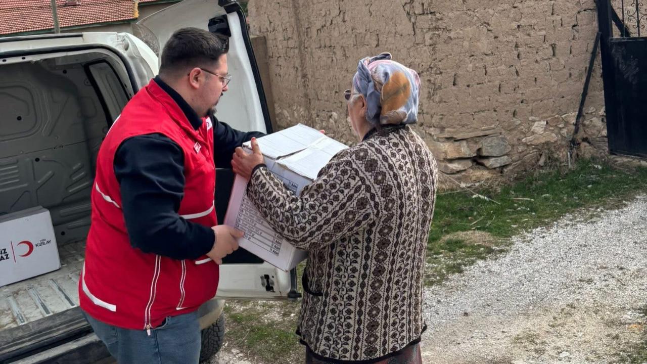 Kızılay Emirdağ’da Harıl Harıl Çalışıyor!