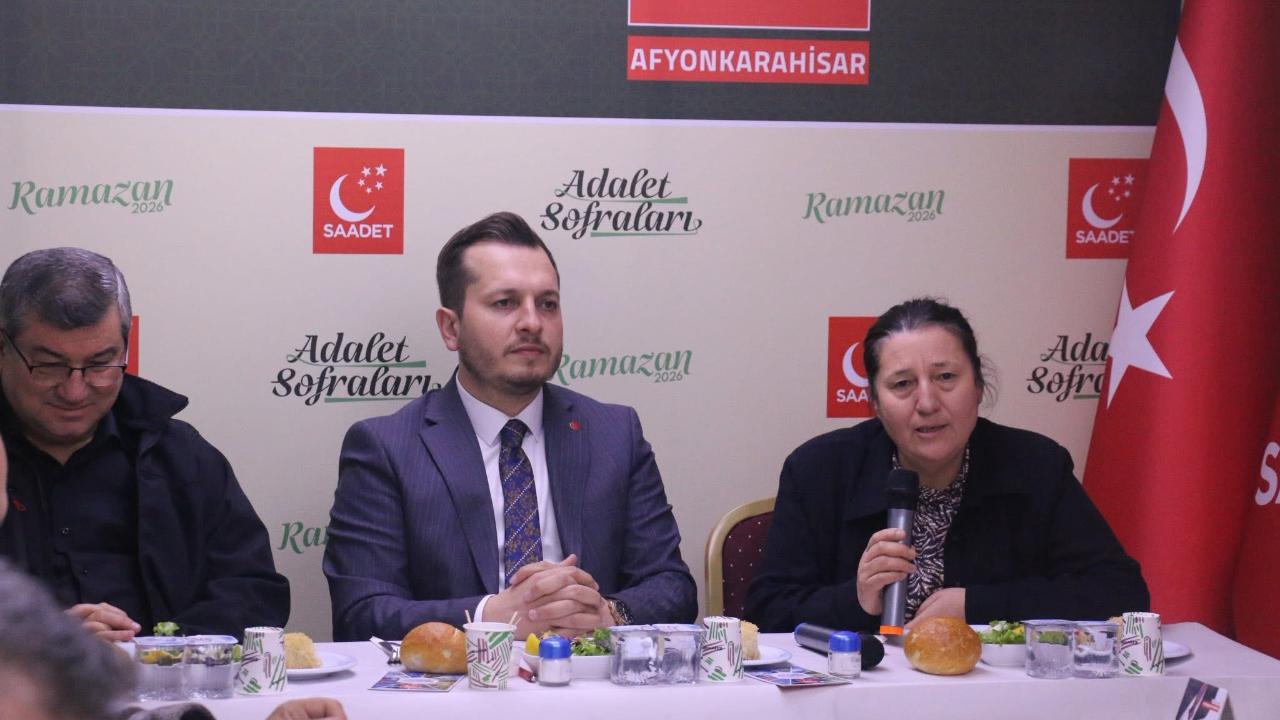 Saadet Partisi Afyon’da Muhtarlarla Buluştu