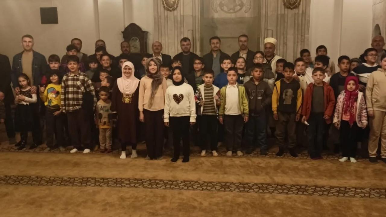Bolvadin İlçesinde Çarşı Camii İlim İrfan Yuvasına Döndü