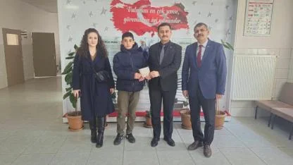 Bolvadin İlçesinde Eğitim Ödülleri Sahiplerini Buldu