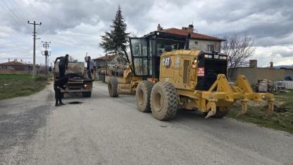 Bolvadin İlçesinde Yama İşlemleri Sürüyor