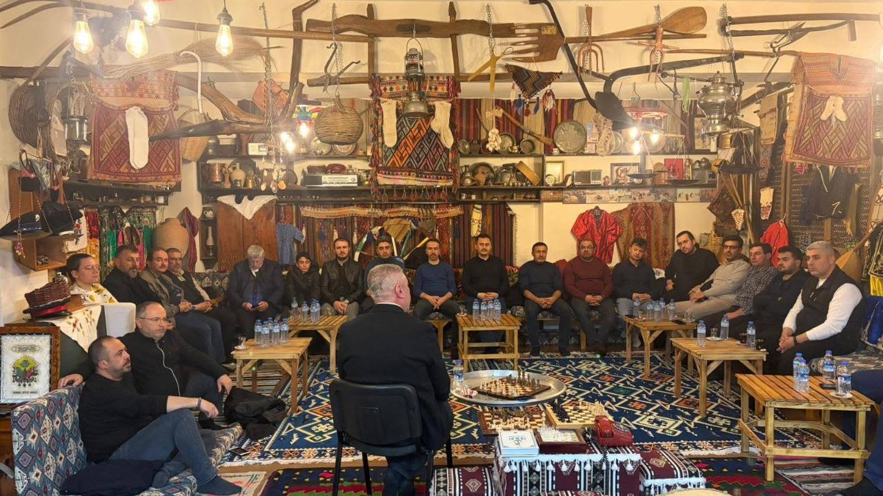 Bolvadin’de Eğitimciler Maarif Akademisinde Buluştu