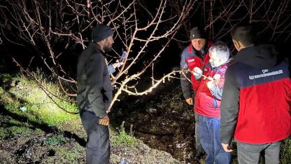 Çay ve Sultandağı’nda Kiraza Zirai Don Vurmasın Diye Nöbet Tuttular