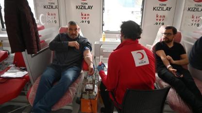 Çay’da Kan Bağışı Kampanyasına Yoğun Katılım