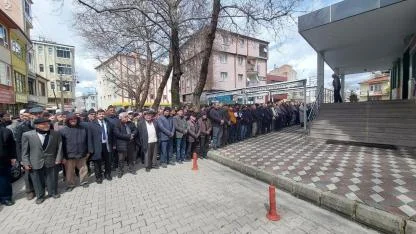 Çay’da Şehit Yakını Protokol Katılımıyla Defnedildi