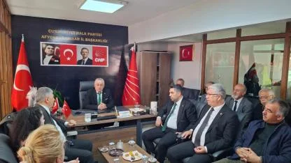 Cumhuriyet Yazarı Balbay Afyon’da CHP İle Buluştu