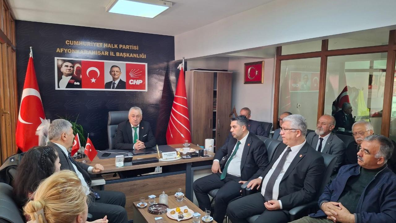 Cumhuriyet Yazarı Balbay Afyon’da CHP İle Buluştu