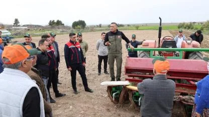 Dinar’da %100 Hibeli Kekik Projesi Kapsamında Tarla Günü Düzenlendi