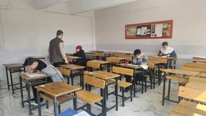 Emirdağ’da Ödüllü Umre Yarışması Düzenlendi