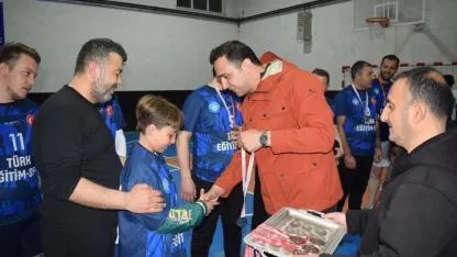 Sultandağı’nda Voleybol Turnuvası Nefes Kesen Finalle Tamamlandı