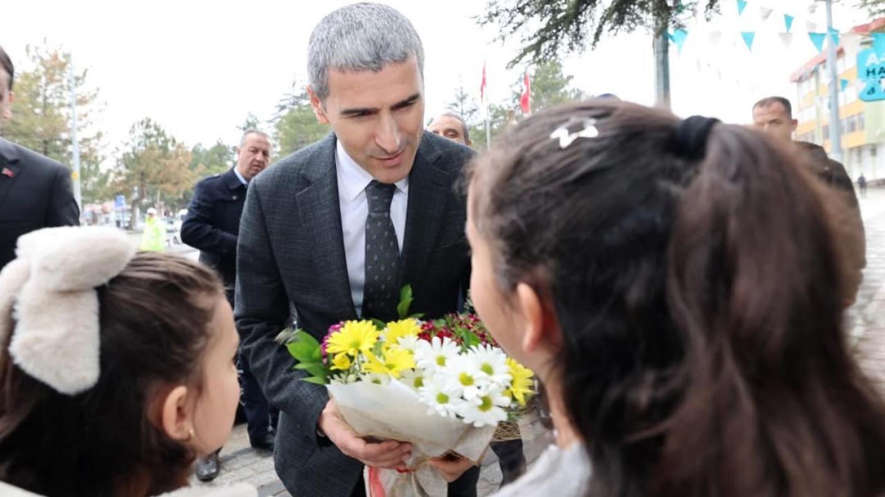 Vali Aktaş: Kilim Diyarı Bayat’ı Ziyaret Ettik