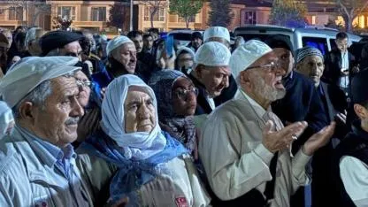 Afyonkarahisar’da Hacı Adayları Dualarla Yolcu Edildi