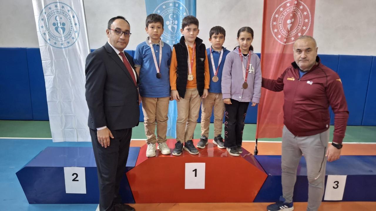 Çobanlar’da Minik Santraççılardan Büyük Mücadele