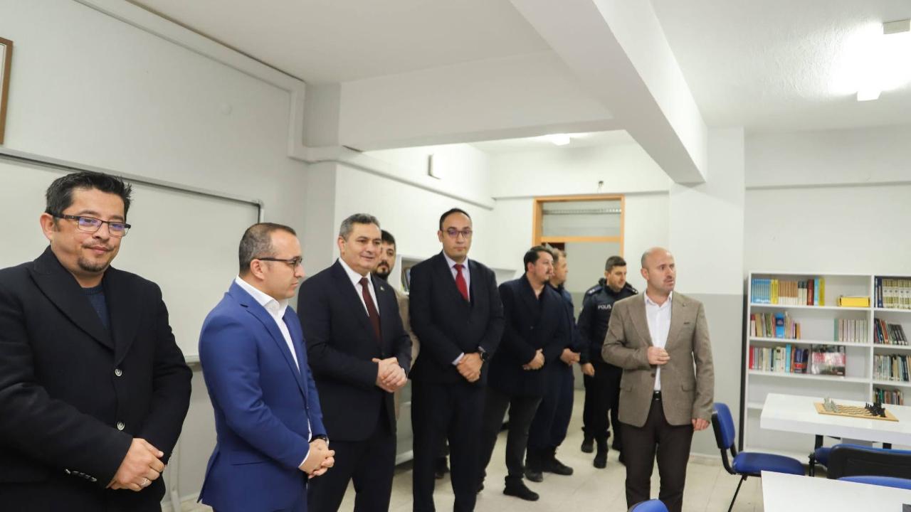 Çobanlar’da Okula Yeni Kütüphane Kazandırıldı