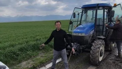 Sultandağı’nda Tarlada Dayanışma: Müdür Sarı Çiftçinin Yanında
